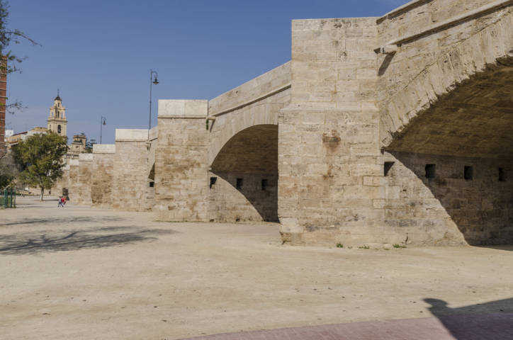 60 - Valencia - puente de Serranos